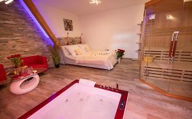Romanticky Wellness Suite Hotel Heinz